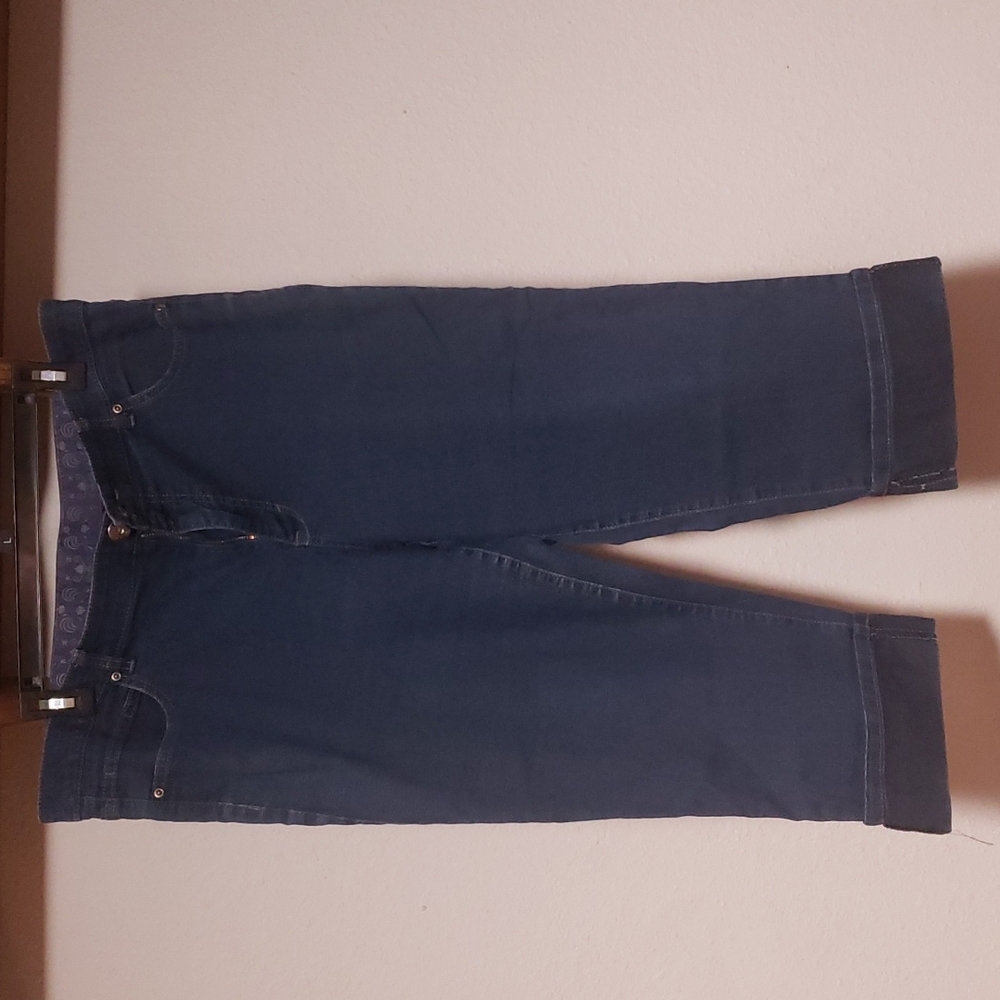 Faded Glory Capris 18W